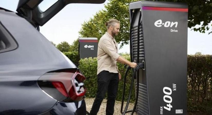 Kiderült, mi győzheti meg az európaiakat az elektromos autókról