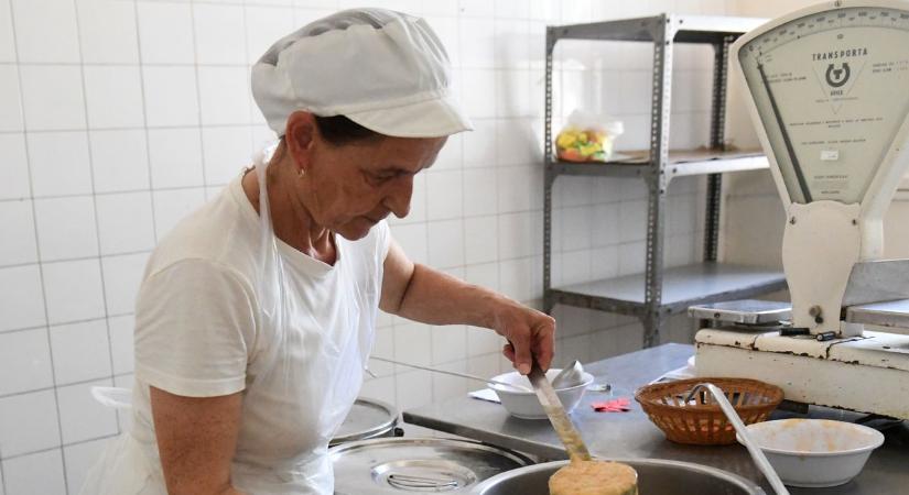 Hatalmas segítség a kaposvári családoknak: sok gyermek kaphat meleg ételt a vakáció alatt