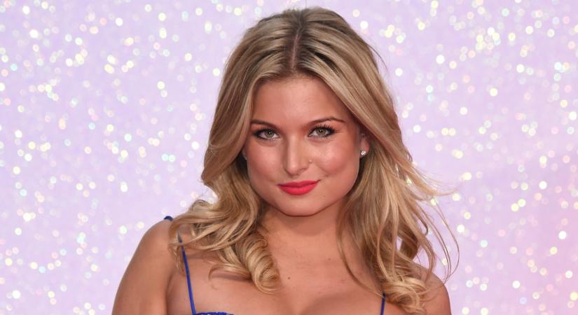 Hatalmas az öröm, tíz évvel a botránya után az első gyermekét várja a Love Island sztárja