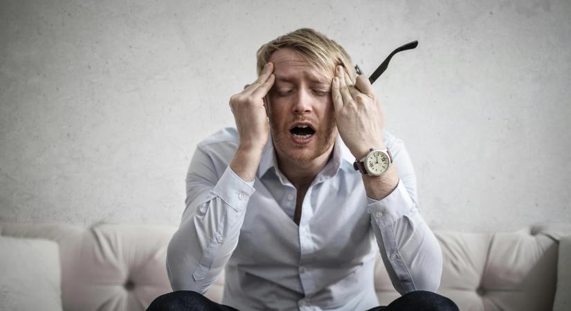 5 jel, hogy az idegrendszered túlterhelt – Mikor kell tudatosan pihentetni?