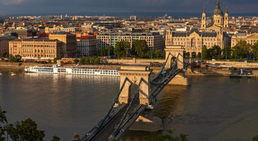 Azonnali figyelmeztetést adott ki a HungaroMet kedden – nagyon erős, ami most jön