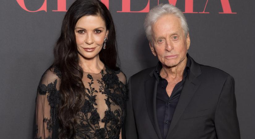 Irtó büszke Catherine Zeta-Jones és Michael Douglas – a 23 éves gyönyörű lányuk máris a nyomdokaikba lép