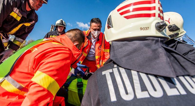 Káosz az M3-ason: öt autó száguldott egymásba, nagy a dugó