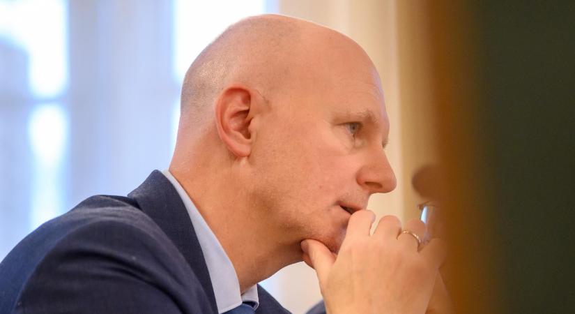 Tanács Zoltán szerint le kellene mondania a HUN-REN elnökének