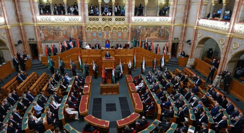 Magyarország nem lép ki a Nemzetközi Büntetőbíróságból