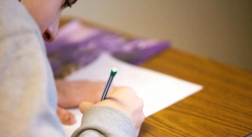 Túl vannak a diákok a felén, véget értek az írásbeli érettségik
