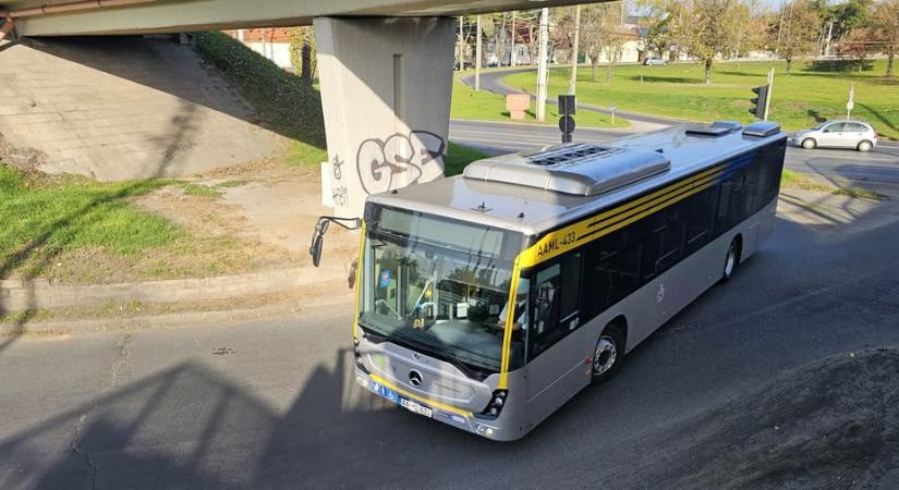Áthelyeznek egy debreceni buszmegállót