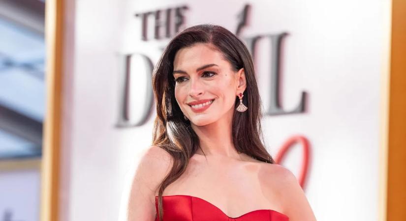 Anne Hathaway bevallotta, megvakult az egyik szemére: "Meg kellett műteni!"