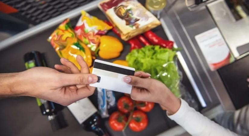 Nyugdíjas SZÉP-kártya: így osztanák szét a támogatást az idősek között