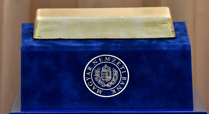 Aprólékos és időigényes felderítő munka kell a „látványosabb” eredményekhez – ezzel magyarázza a rendőrség, miért nem történt előrelépés az MNB-botrányban