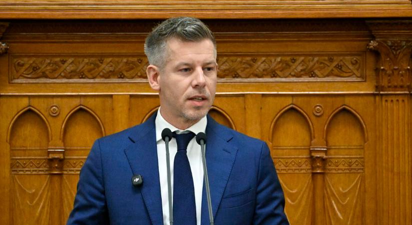 Magyar Péter mélyen belenyúlna a rendszerbe: több politikusi posztnál is jöhet a cikluskorlát