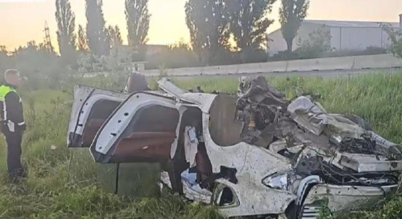 Szörnyű baleset: egy 19 éves fiatal életét vesztette – Az autó automatikus segélyhívója riasztott