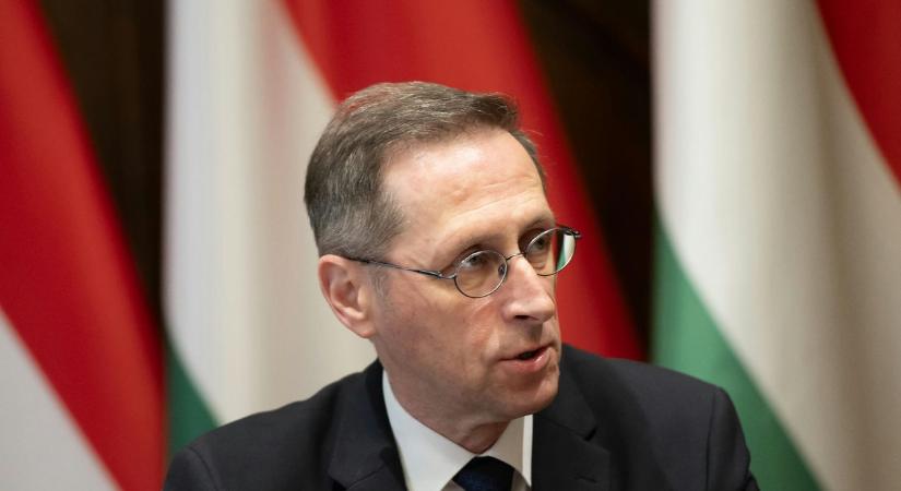 A jegybank az óvatosságra szavazott, marad a magas alapkamat