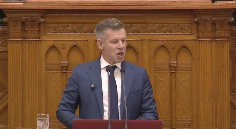 Gyűlöletfolyamot zúdított Magyar Péter a képviselők fejére