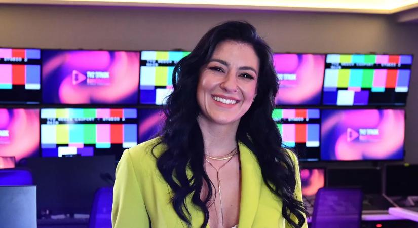 Különleges videót mutatott Stana Alexandra: így jelentette be a tanítványainak, hogy gyermeket vár