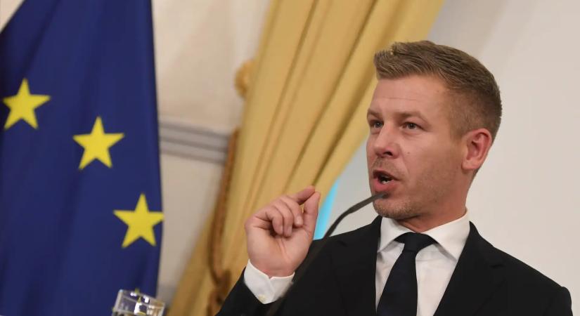 Magyar Péter az Országgyűlésben osztotta ki egyenként a Fidesz politikusait