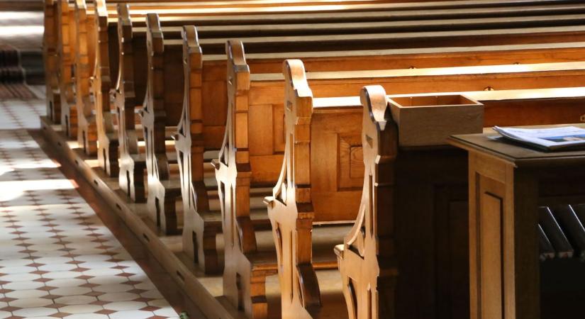 9 év börtönt kapott a plébános, aki bizalmi kapcsolatot kiépítve molesztált több kiskorút