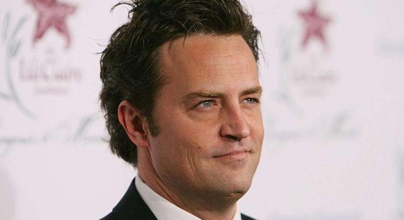 Matthew Perry édesanyja kiborult: súlyos vádakat fogalmazott meg a színész asszisztensével szemben