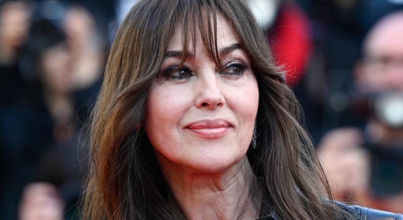 A 61 éves Monica Bellucci megbabonázta Cannes-t: tarolt ebben a ruhában