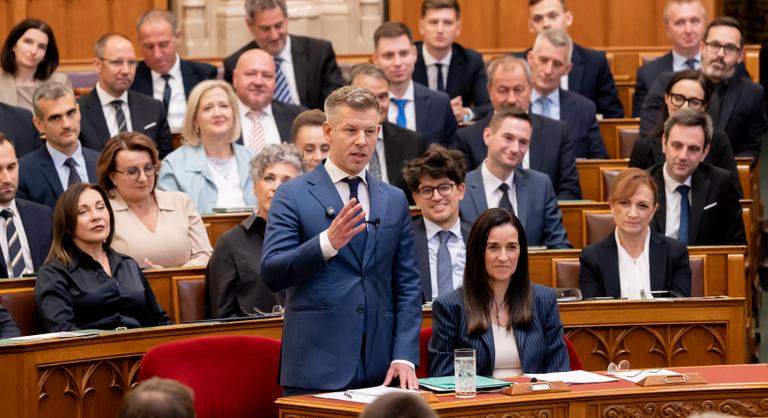 A Tisza Párt kezdeményezésére öt vizsgálóbizottságot hoztak létre, kötelezővé tennék az érintettek megjelenését