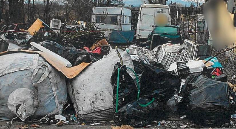 Több mint 30 tonna hulladékot halmozott fel az esztergomi férfi, két telken ment a biznisz