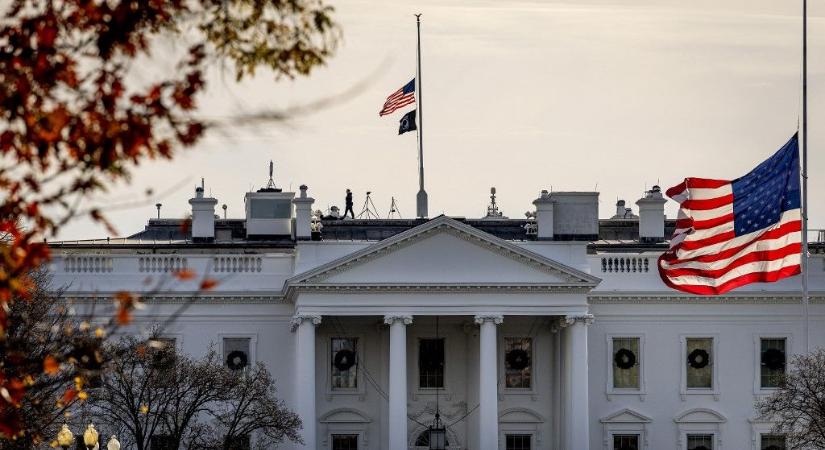 „Csak azok maradhatnak, akik hasznot hoznak” – a legális bevándorlókat is kiteszi Amerikából Trump