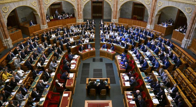 Rábólintottak: vizsgálóbizottság alakul az MNB-ügyek feltárására