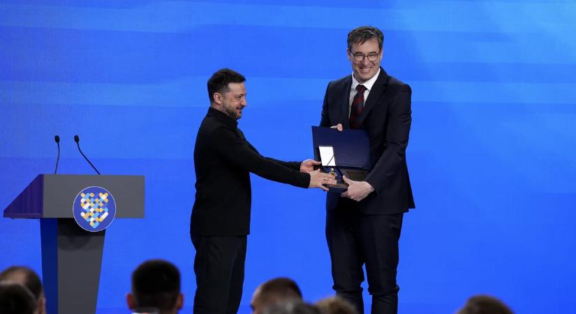 Karácsony Gergely kitüntetést vett át Volodimir Zelenszkijtől Kijevben