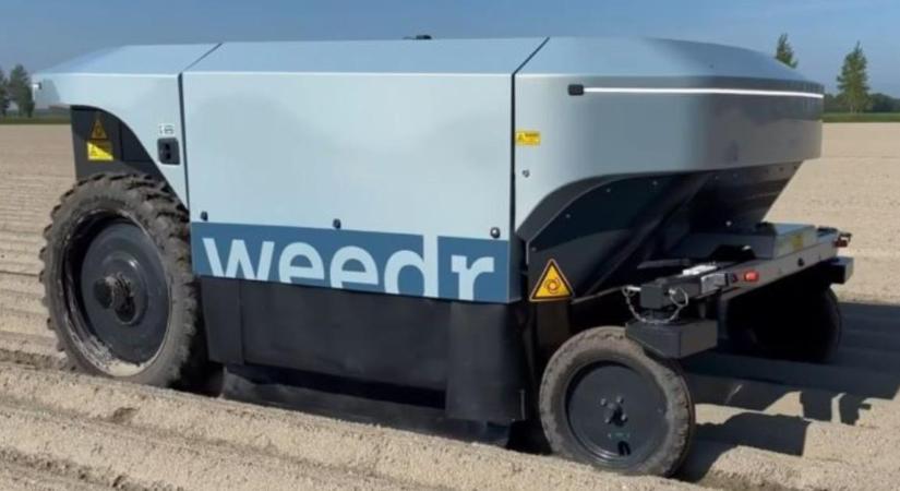 Sci-fi a szántóföldeken: Lézerrel lövi ki a gyomokat a világ első autonóm agrárrobotja