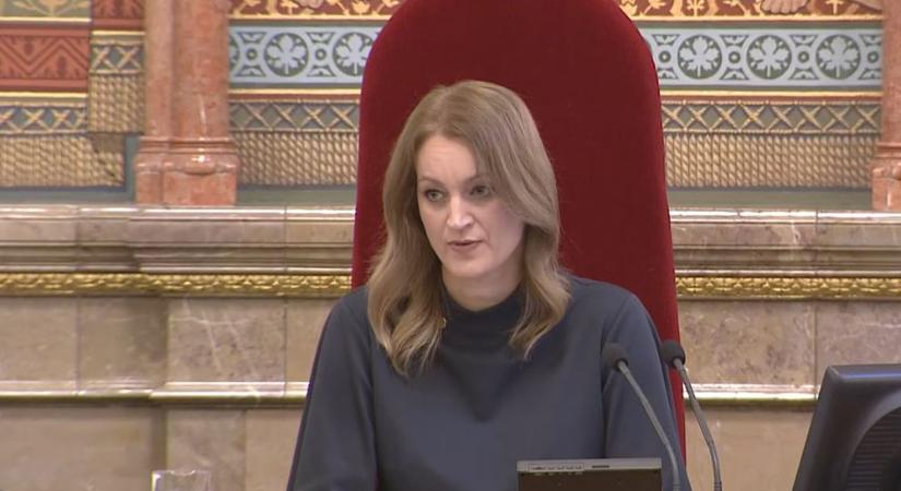 Forshoffer Ágnes elnézést kért az ülésen méltatlanul viselkedő politikusok miatt