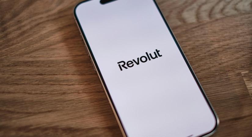 Megkezdte a Revolut a magyar IBAN-ok kiosztását, jön az átállás a hazai fióktelepre