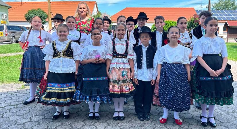 Teret kaptak a bemutatkozásra a hagyományőrző gyermekcsoportok