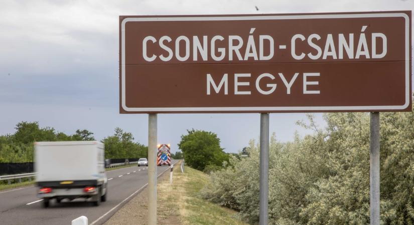 Nem lehet emlékbe eltenni a vármegyetáblákat, a régi megyéseket meg már kidobták – Ezt mondta a Magyar Közút arról, mit tudnak csinálni