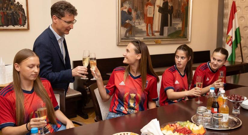 Cser-Palkovics András megdöbbentő üzenetet küldött a Videotonnak (videó, galéria)