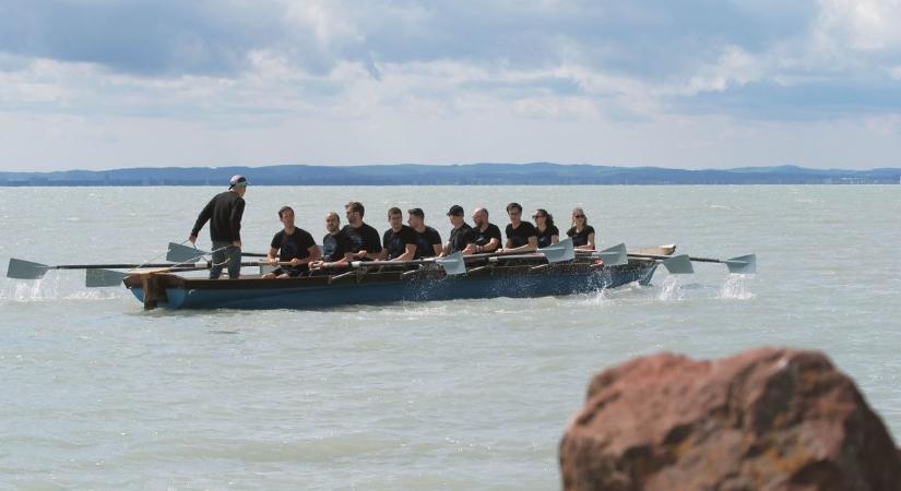 A Balaton vízszintje stagnál, hőmérséklete fokozatosan emelkedik