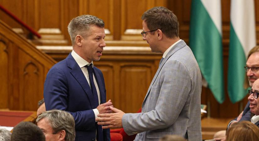 Kiderült! Ezt mondta Magyar Péter Gulyás Gergelynek, mikor odalépett hozzá a parlamenti csörte hevében