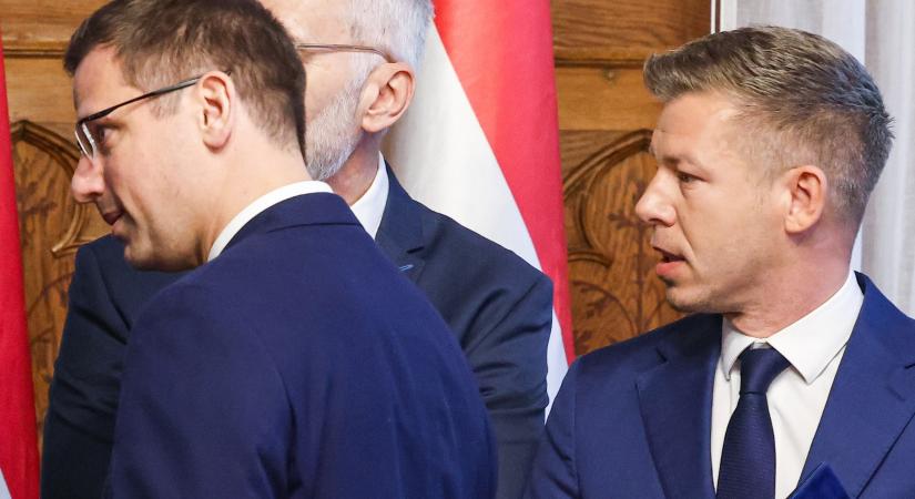 Magyar Péter és Gulyás Gergely egymásnak feszült – videó