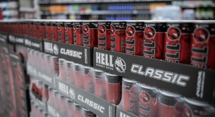 Több mint tízmilliárd forintos támogatást kapott a Hell Energy logisztikai partnere a Szijjártó-féle KKM-től a parlamenti választás előtt