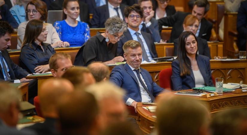 Magyar Péter keményen kiosztotta a fideszes politikusokat, Forsthoffer Ágnes végül elnézést kért a stílusért