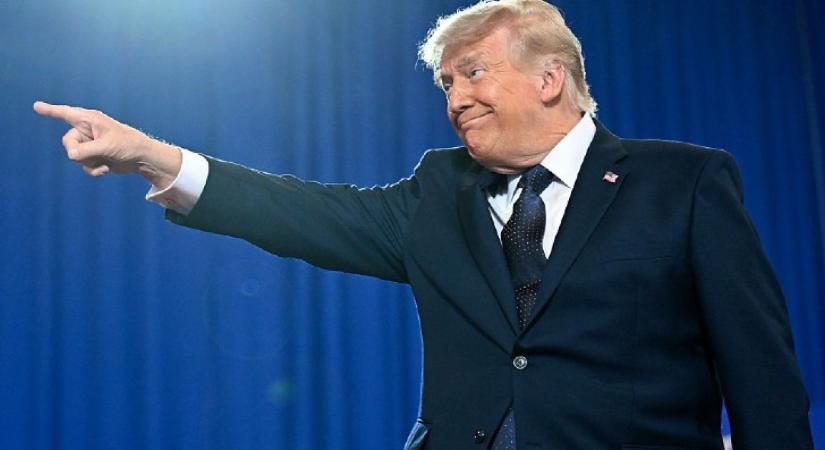 „Mi a fene folyik itt?” – Donald Trump is reagált a Pentagon által közzétett UFO-videókra