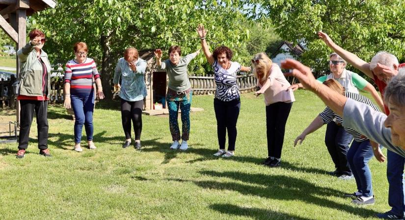Megérte a fárasztó gyaloglás a látványért – a Balaton édes-bús mesék gyűjteménye