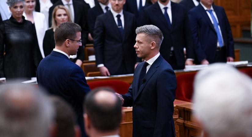Miután Magyar Péter nem bírta ki, hogy ne tájékoztassa a nyilvánosságot egy egy percnél is rövidebb beszélgetésről, ezért kénytelen vagyok ezt én is megtenni