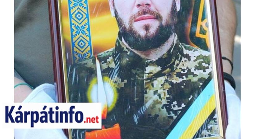Gyász Ungváron: végső búcsút vettek a 38 éves Viktor Djakiv katonától