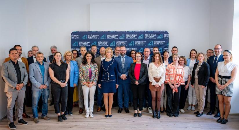 Mobilitás és partnerkapcsolatok: a Széchenyi István Egyetem adott otthont a Magyar Rektori Konferencia Nemzetközi Bizottsága ülésének