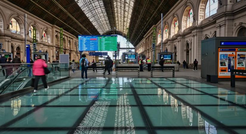 Visszatért a valós idejű vonatkövetés egy év szünet után