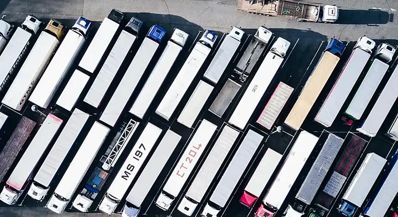 Egyre nagyobb gond a kamionparkolók hiánya Európában