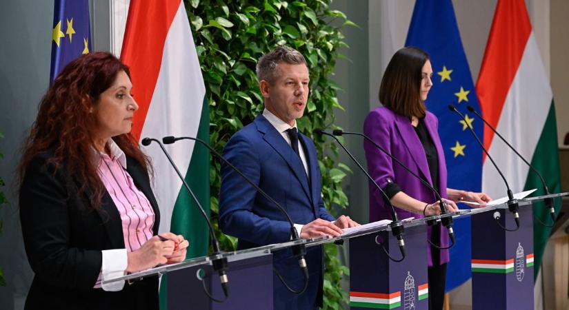 Itt vannak a kormány legújabb bejelentései – élőben a kabinet tájékoztatója