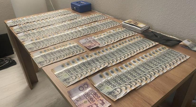 Egykori élsportoló vezette a milliárdos bűnszervezetet – 27 helyszínen csapott le rájuk a NAV