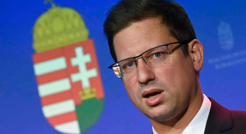 Győzelmet ünnepel Gulyás Gergely