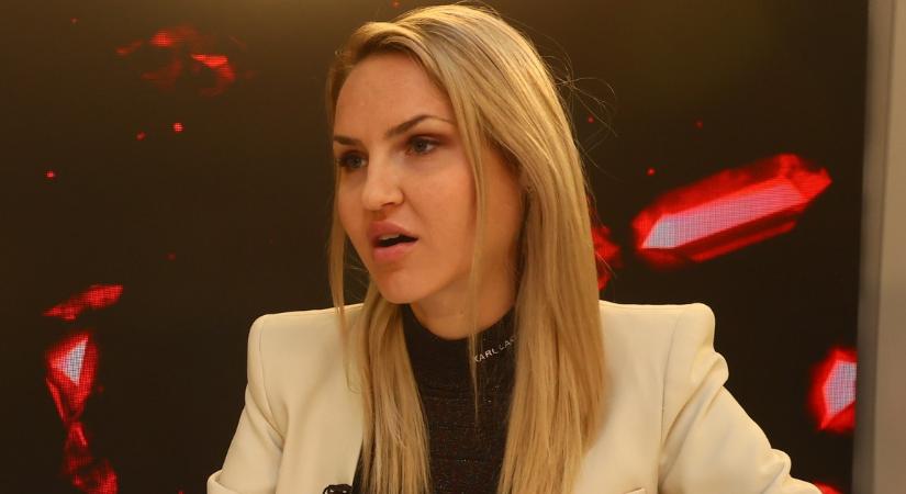 Gyászol a TV2 kőgazdag sztárja: "Csak a csend és a könnyek jutnak mára..."